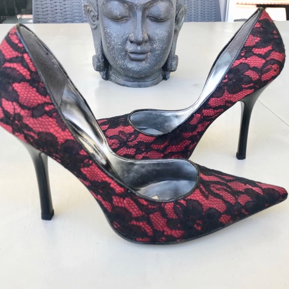 Guess Shoes - GUESS Black LACE HEELS RED pumps formal PROM 9.5